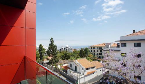 Two-Bedroom Deluxe Apartment with Ocean View