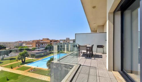 Three-Bedroom Premium Apartment with Balcony