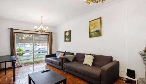 Two-Bedroom Deluxe Apartment with Balcony
