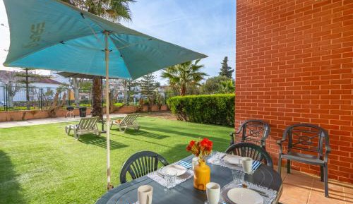 One-Bedroom Apartment with Garden View