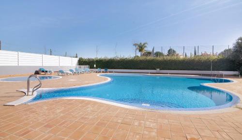 Two-Bedroom Deluxe Apartment with Garden View