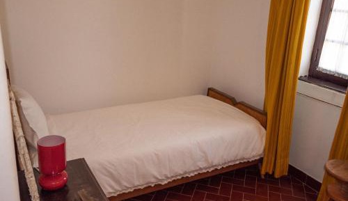 Single Room with Private Bathroom