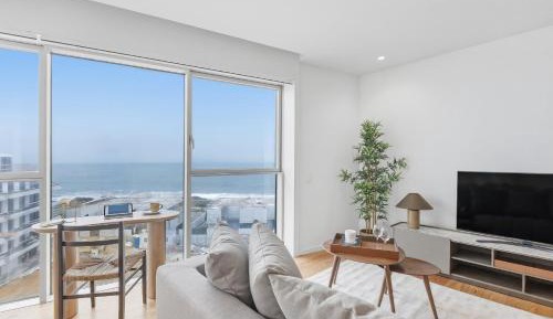 Three-Bedroom Apartment with Ocean View