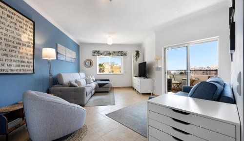 Superior One-Bedroom Apartment with Balcony