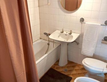 Single Room with Shared Bathroom