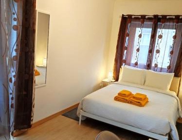Double Room with Private External Bathroom