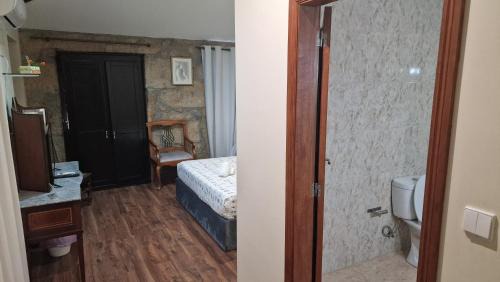 Deluxe Double Room with Private Bathroom