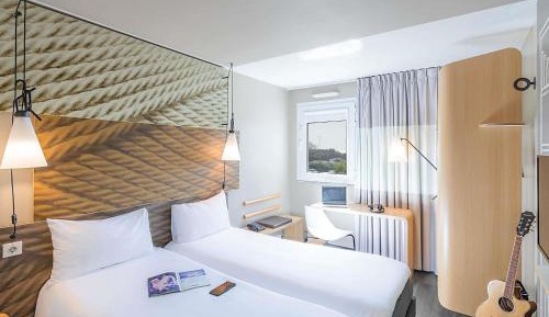 Standard Twin Room