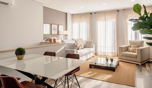 Superior One-Bedroom Apartment with Balcony
