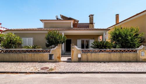 Villa with Garden View