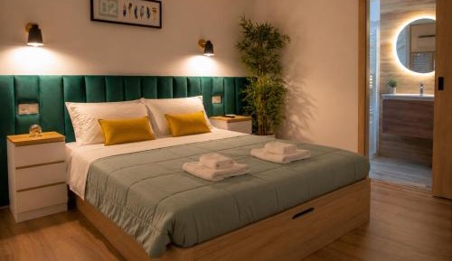 Deluxe Suite