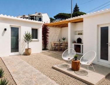 One-Bedroom Apartment with Garden