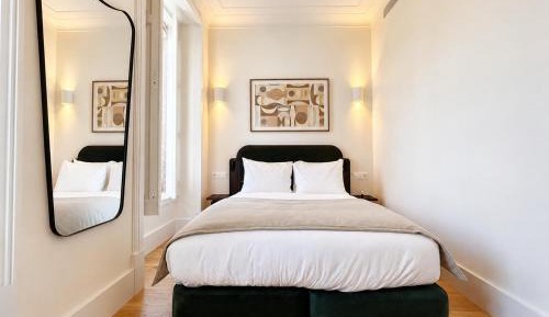 Deluxe One-Bedroom Apartment with City View