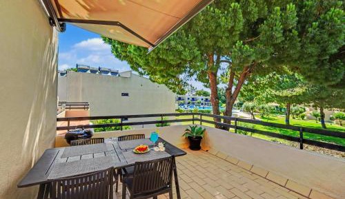 Superior One-Bedroom Apartment with Balcony
