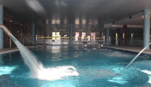 Single Room with Pool Access