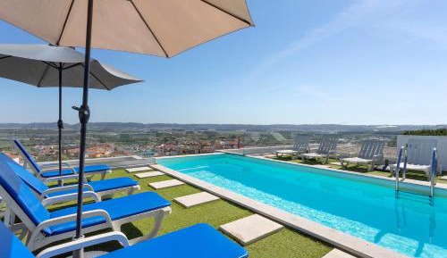 Two-Bedroom Deluxe Apartment with Garden View