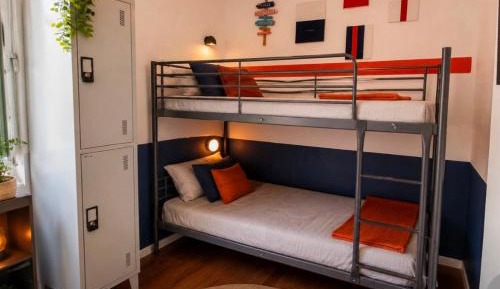 Standard Twin Room with Shared Bathroom