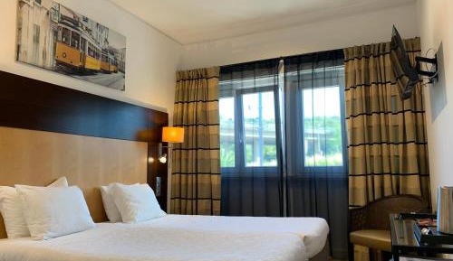 Double or Twin Room with Private Bathroom