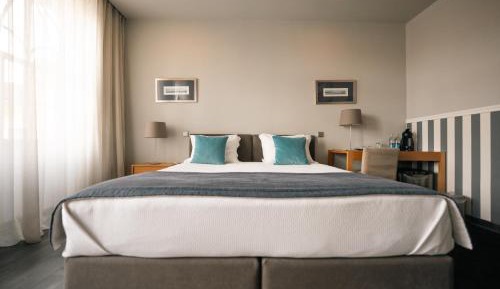Large Double or Twin Room