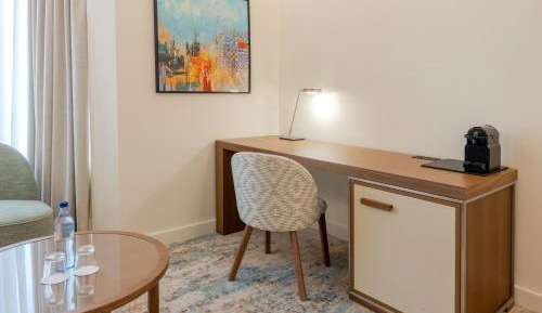 Junior King Suite