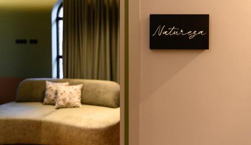 Deluxe King Suite