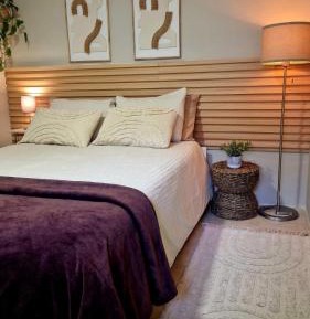 One-Bedroom Deluxe Apartment