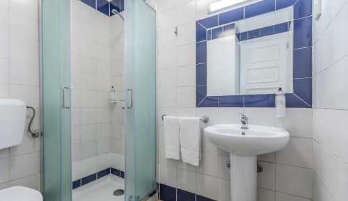 Twin Room with Private Bathroom