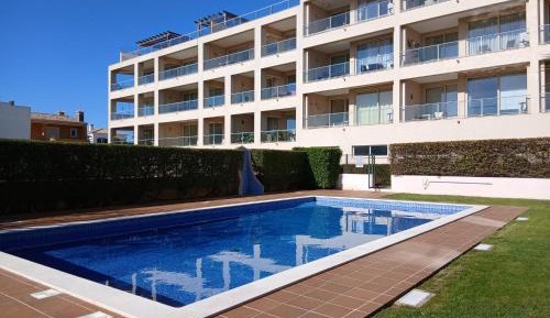 Two-Bedroom Apartment with Balcony and Sea View