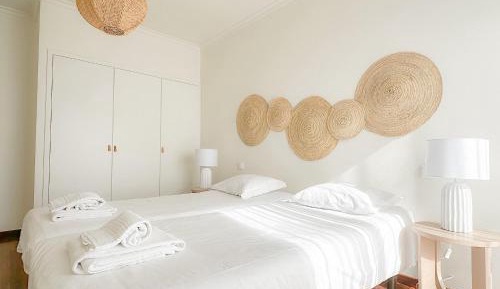 Deluxe Double Room with Side Sea View