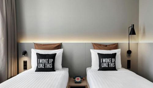 Moxy Twin Room with Two Twin Beds