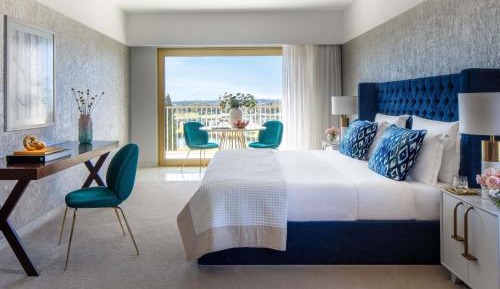 Presidential One-Bedroom King Suite with Roof Terrace and Hot Tub