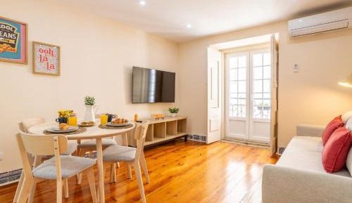Superior One-Bedroom Apartment with Balcony - 2nd floor