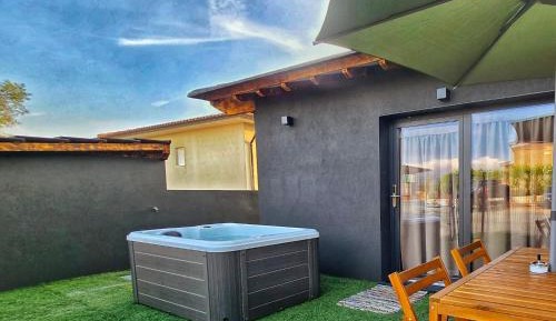 One-Bedroom Villa