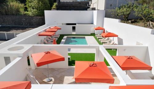 Standard Apartment with Balcony and Pool View
