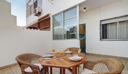 Two-Bedroom Deluxe Apartment with Balcony