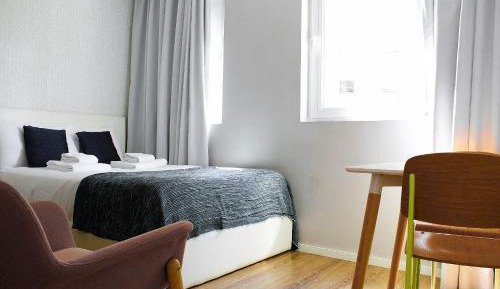 Deluxe Apartment