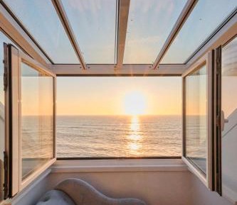 Basic Double Room - Skylight Star