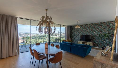 Three-Bedroom Apartment with Balcony
