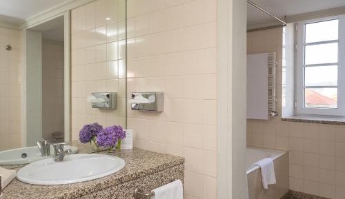 Deluxe Double or Twin Room with Balcony