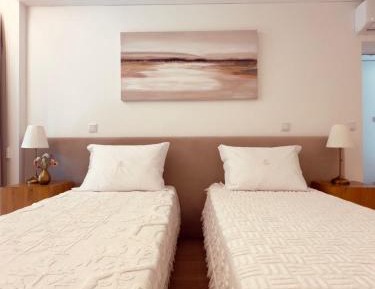 Deluxe Family Suite