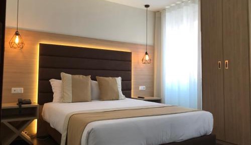 Deluxe Double or Twin Room with City View
