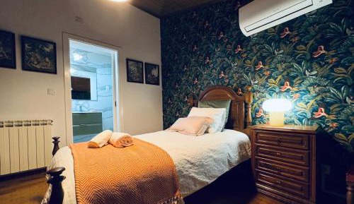 Single Room with Private Bathroom