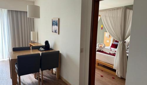 Deluxe Suite with Sea View