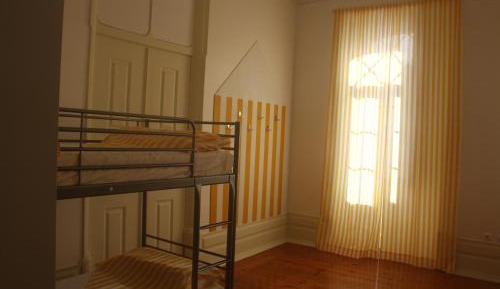 6-Bed Mixed Dormitory Room