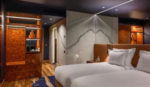 Superior Twin Room with Balcony