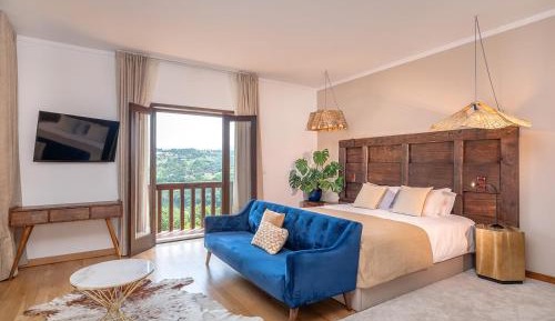 Deluxe Family Suite