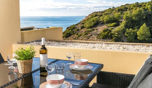 Two-Bedroom Apartment with Balcony and Sea View