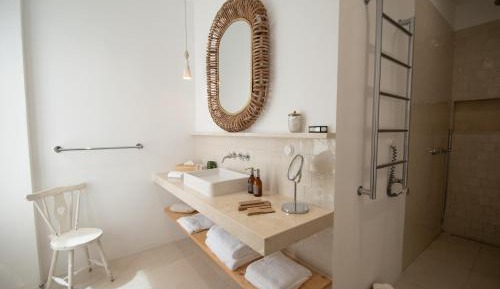 Deluxe Double Room with Shower