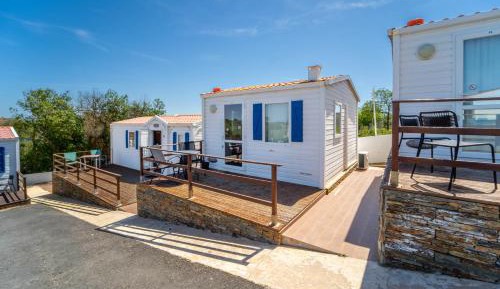 One-Bedroom Bungalow