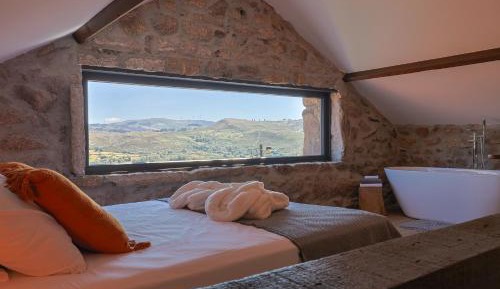 Suite with Mountain View